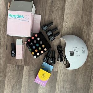 Beetles Gel Nail Polish Kit with UV Lamp